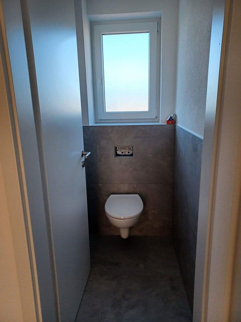 Prenájom bytu 4-izbový 92 m², Heilbronn, Bádensko-Wurttembersko Prenájom bytu 4-izbový 92 m², Heilbronn, Bádensko-Wurttembersko