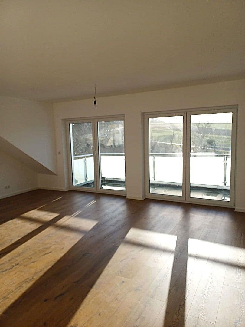 Prenájom bytu 4-izbový 92 m², Heilbronn, Bádensko-Wurttembersko Prenájom bytu 4-izbový 92 m², Heilbronn, Bádensko-Wurttembersko