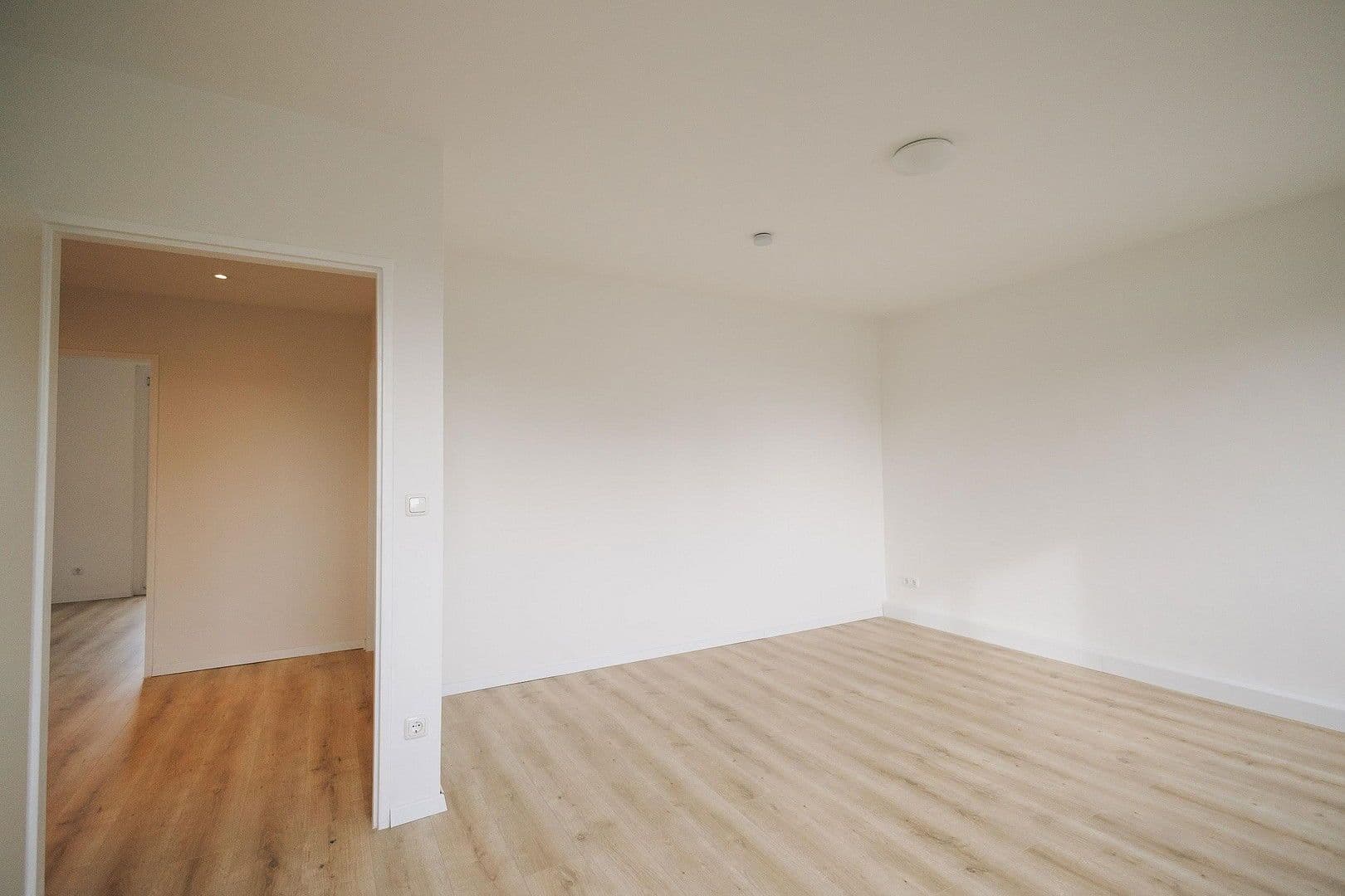 Predaj bytu 3-izbový 78 m², Leonberg, Bádensko-Wurttembersko Predaj bytu 3-izbový 78 m², Leonberg, Bádensko-Wurttembersko