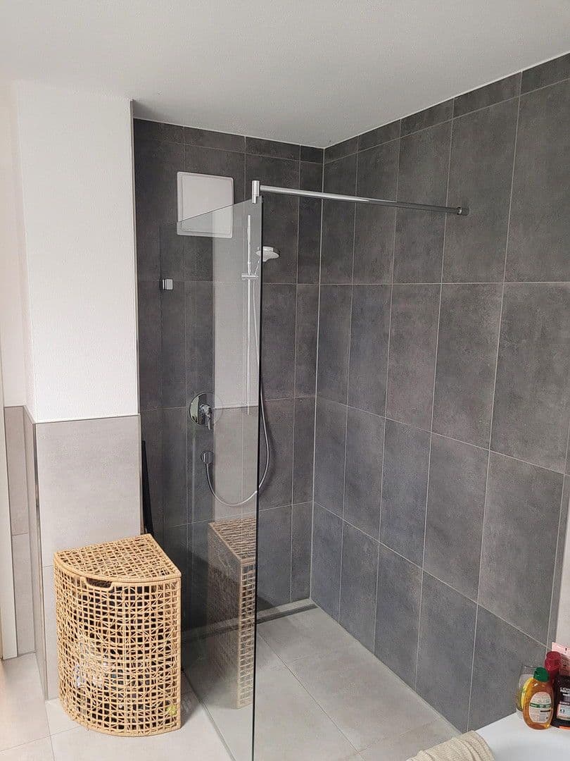 Prenájom bytu 4-izbový 101 m², Grafinger Str. 36, Aßling, Bavorsko Prenájom bytu 4-izbový 101 m², Grafinger Str. 36, Aßling, Bavorsko