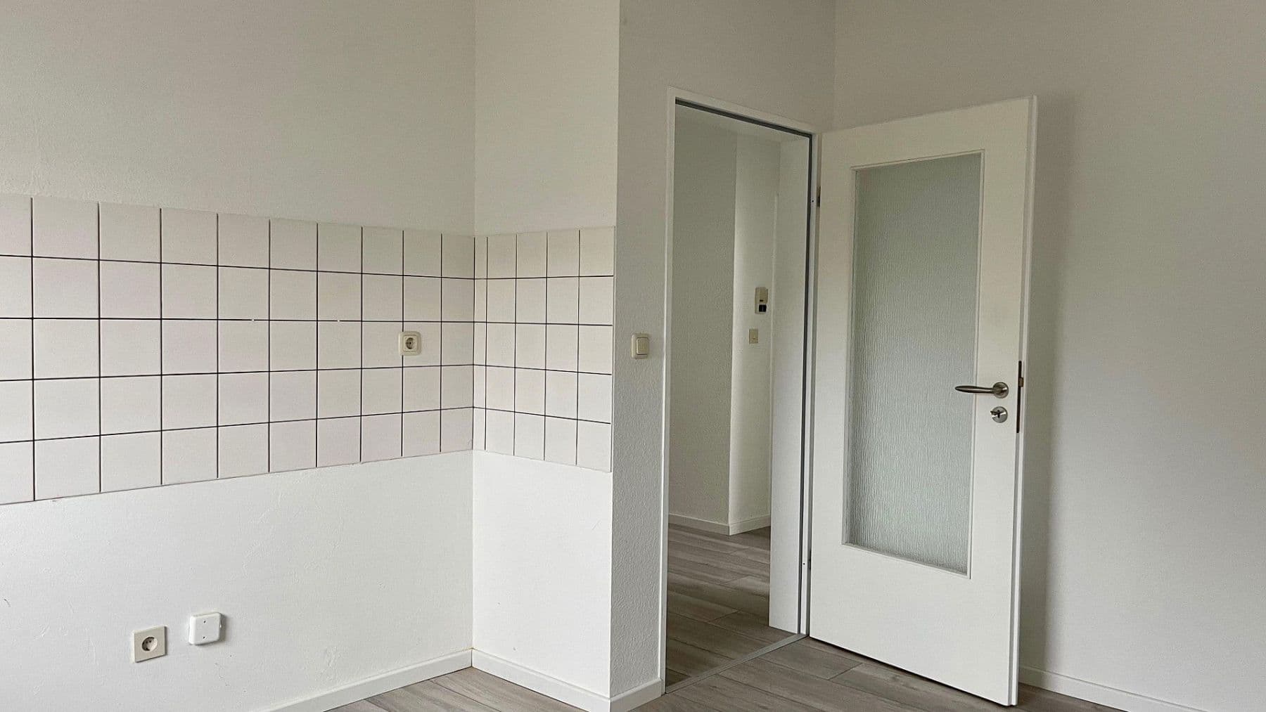 Prenájom bytu 3-izbový 77 m², Hubertusweg 3, Paderborn, Severné Porýnie - Westfálsko Prenájom bytu 3-izbový 77 m², Hubertusweg 3, Paderborn, Severné Porýnie - Westfálsko