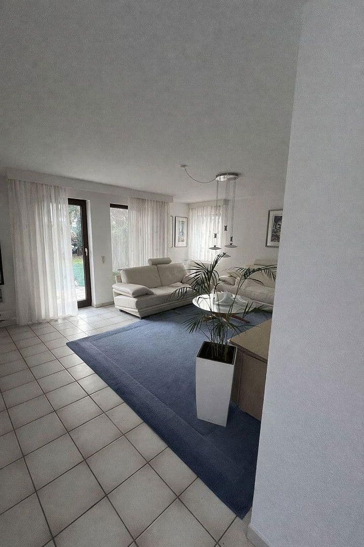 Predaj domu 153 m², pozemek 380 m², Karlsruhe, Bádensko-Wurttembersko Predaj domu 153 m², pozemek 380 m², Karlsruhe, Bádensko-Wurttembersko