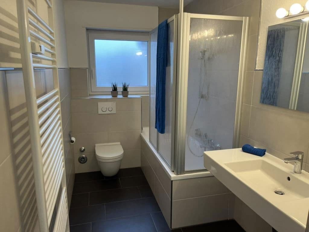 Prenájom bytu 3-izbový 101 m², Eisenbahnstr. 14-16, Kaiserslautern, Porýnie-Falcko Prenájom bytu 3-izbový 101 m², Eisenbahnstr. 14-16, Kaiserslautern, Porýnie-Falcko