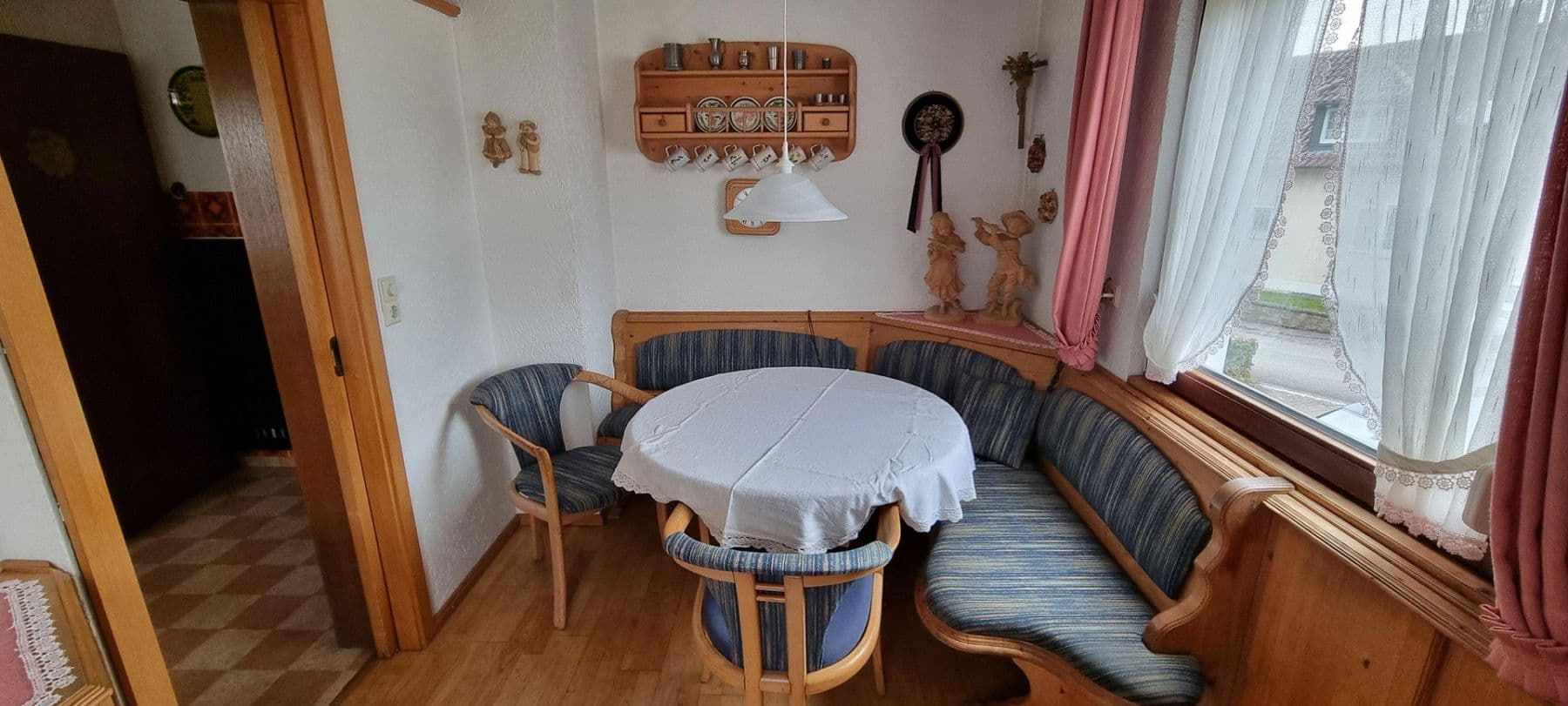 Predaj domu 131 m², pozemek 514 m², Sonnenhalde 7, Rottweil, Bádensko-Wurttembersko Predaj domu 131 m², pozemek 514 m², Sonnenhalde 7, Rottweil, Bádensko-Wurttembersko