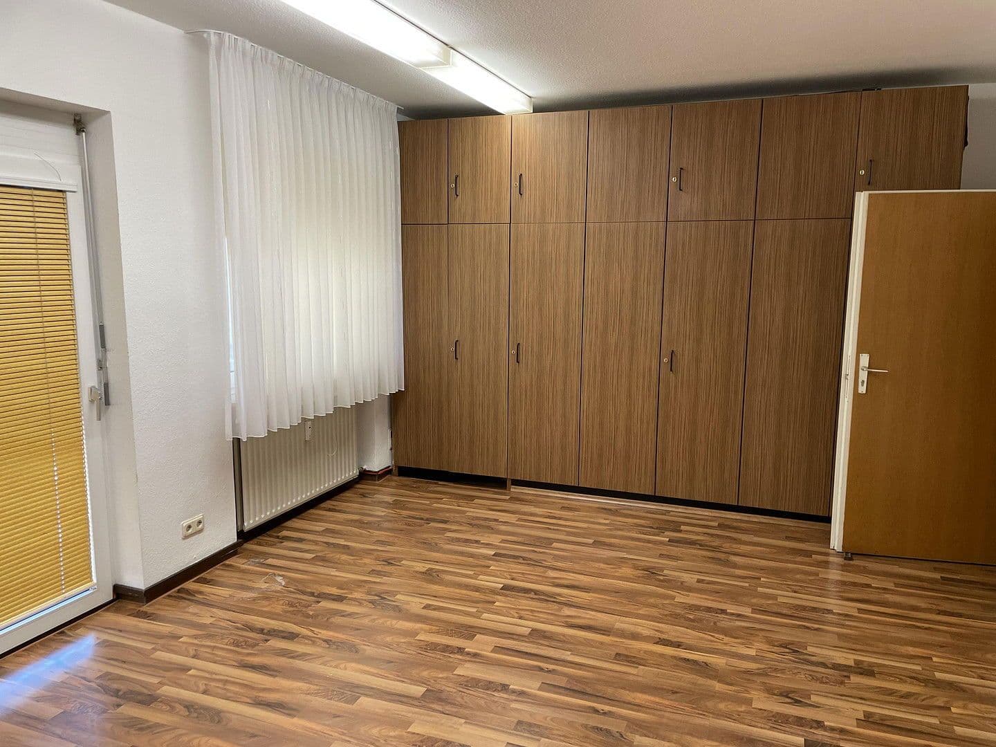 Prenájom kancelárie 93 m², Worms, Porýnie-Falcko Prenájom kancelárie 93 m², Worms, Porýnie-Falcko