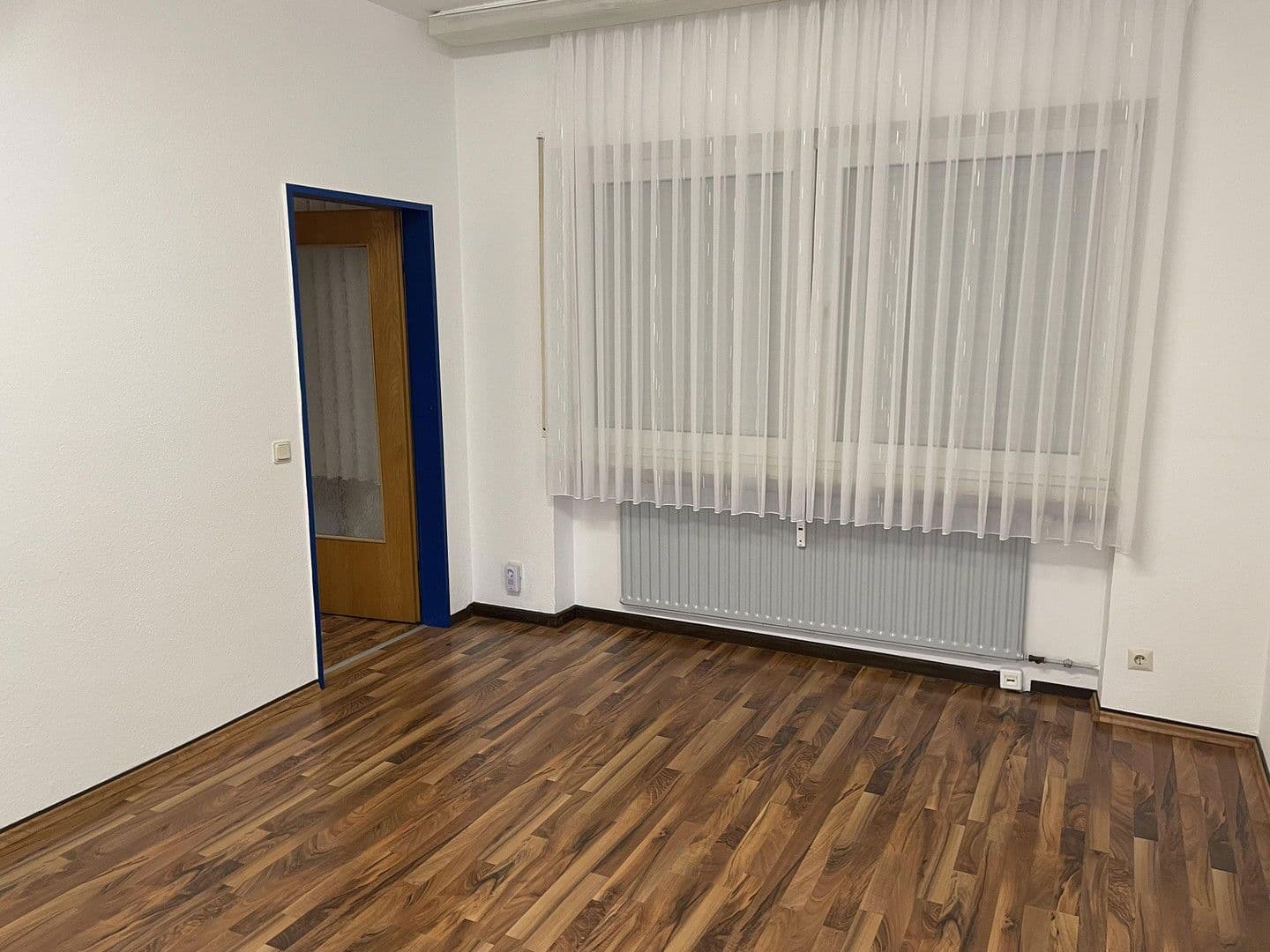 Prenájom kancelárie 93 m², Worms, Porýnie-Falcko Prenájom kancelárie 93 m², Worms, Porýnie-Falcko