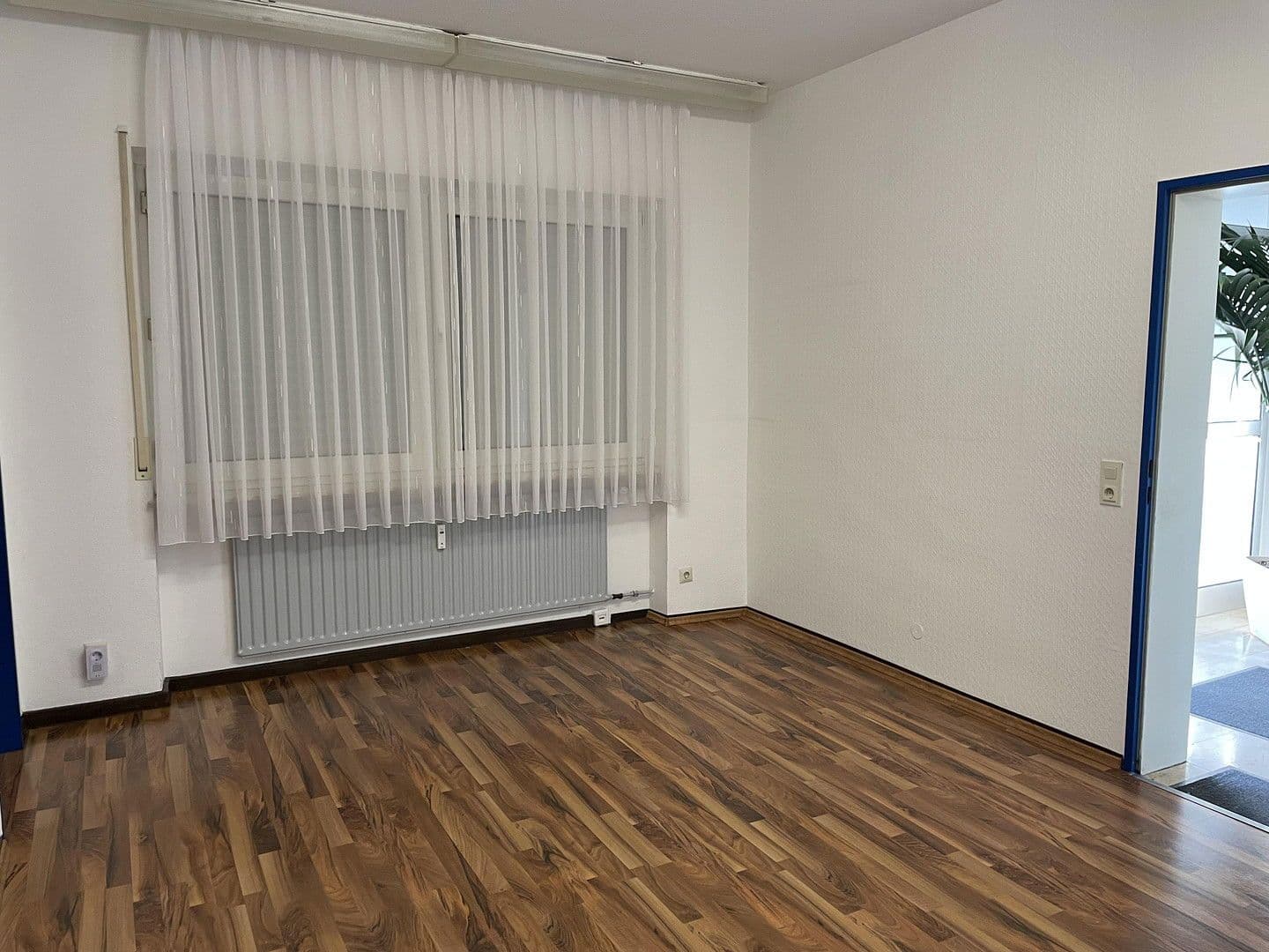 Prenájom kancelárie 93 m², Worms, Porýnie-Falcko Prenájom kancelárie 93 m², Worms, Porýnie-Falcko