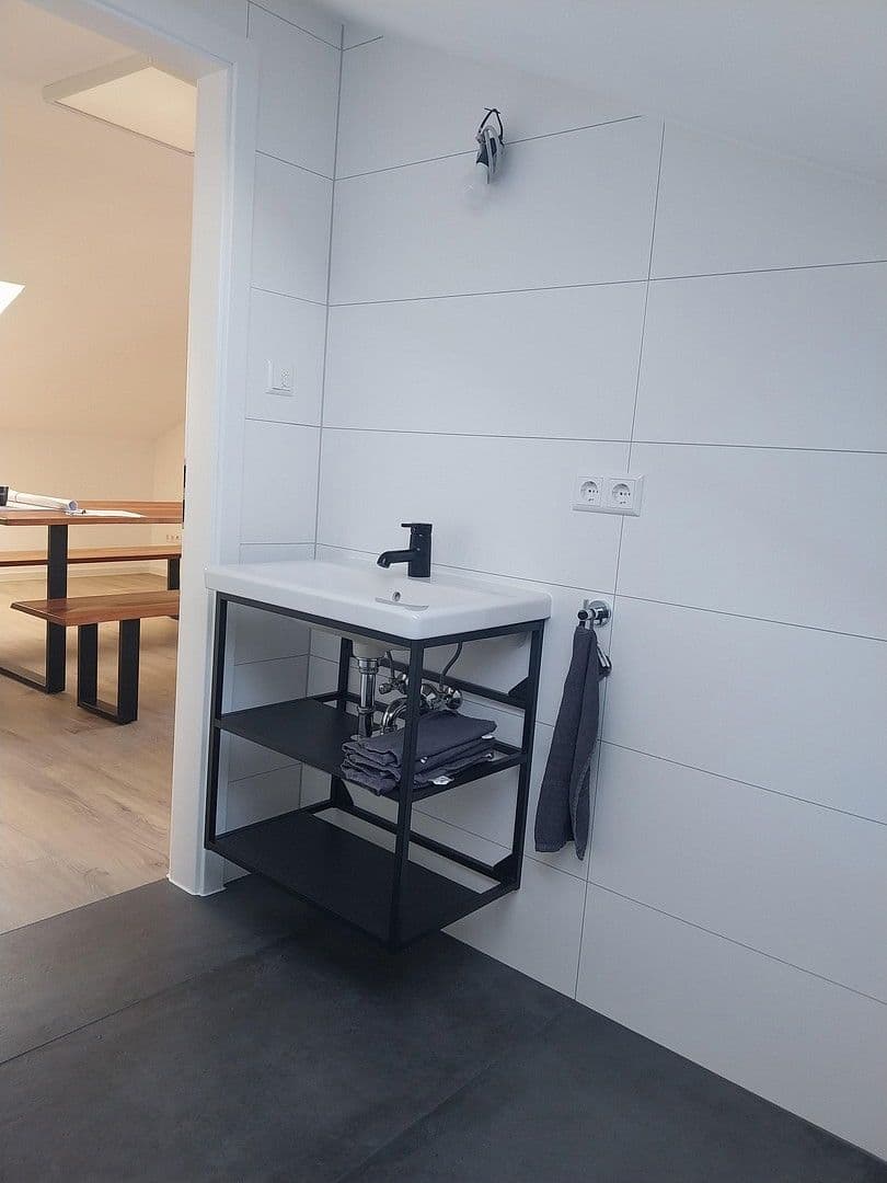 Prenájom bytu 1-izbový 35 m², Schwieberdingen, Bádensko-Wurttembersko Prenájom bytu 1-izbový 35 m², Schwieberdingen, Bádensko-Wurttembersko