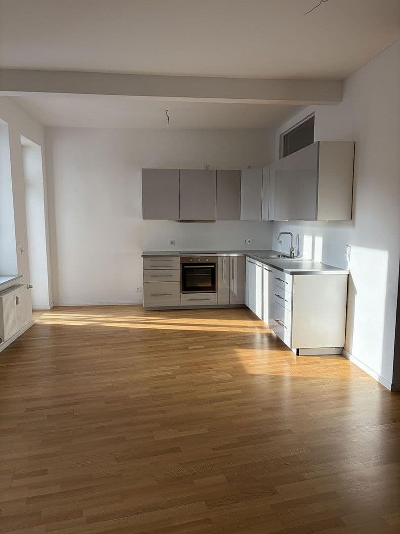 Prenájom bytu 4-izbový 104 m², Seelenbinder Straße, Leipzig, Sasko Prenájom bytu 4-izbový 104 m², Seelenbinder Straße, Leipzig, Sasko
