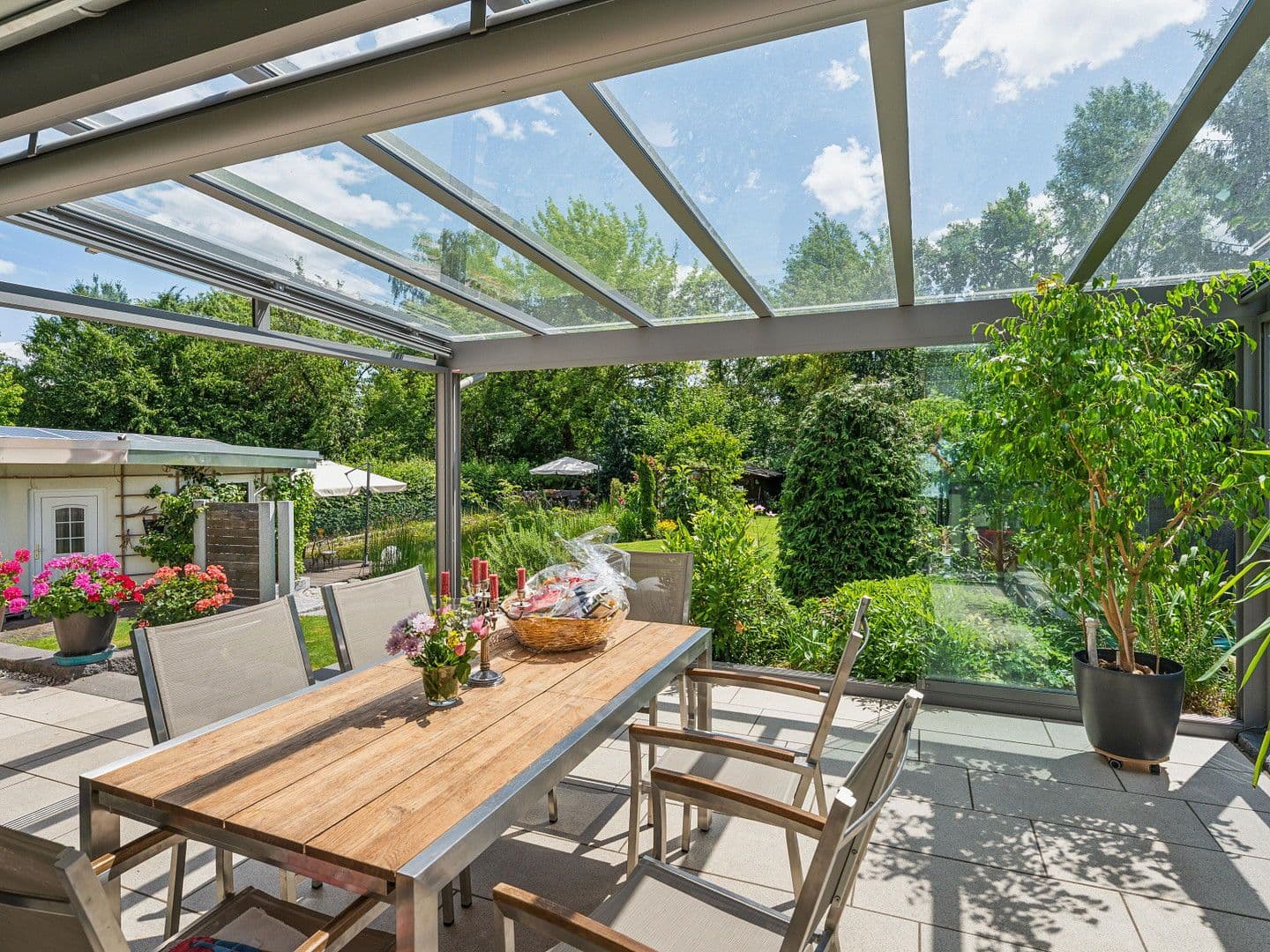 Predaj domu 198 m², pozemek 1.394 m², Falkensee, Brandenbursko Predaj domu 198 m², pozemek 1.394 m², Falkensee, Brandenbursko