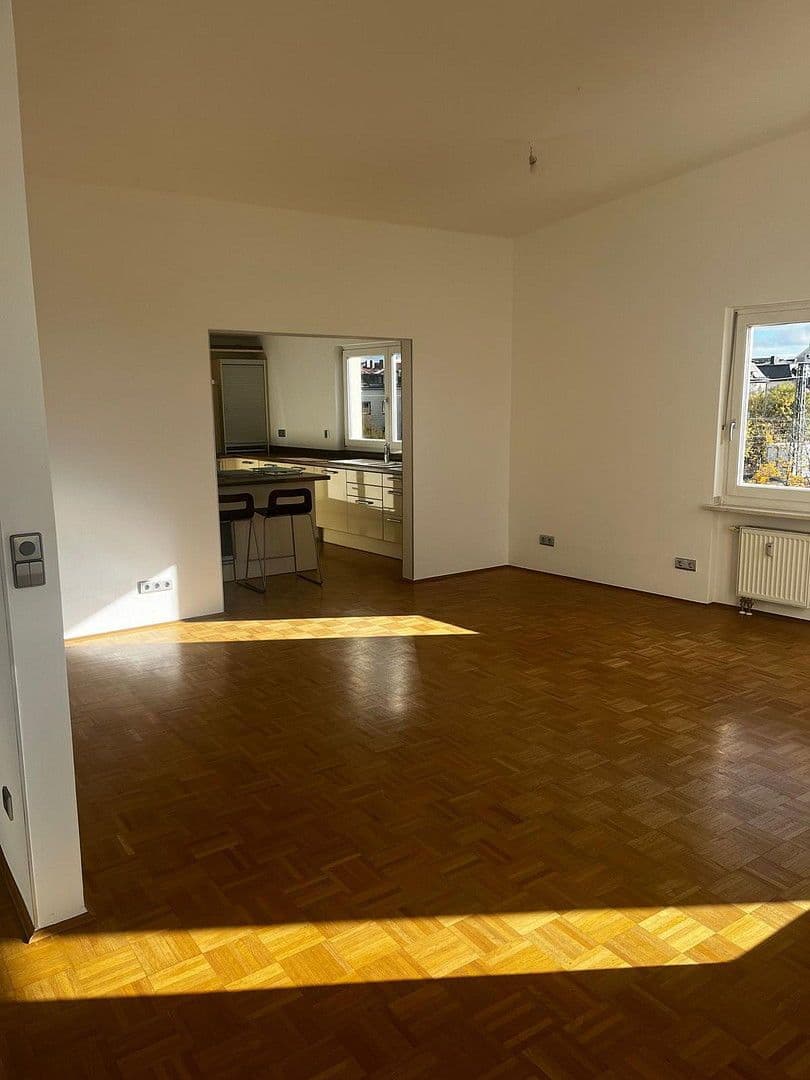 Predaj bytu 3-izbový 94 m², München, Bavorsko Predaj bytu 3-izbový 94 m², München, Bavorsko