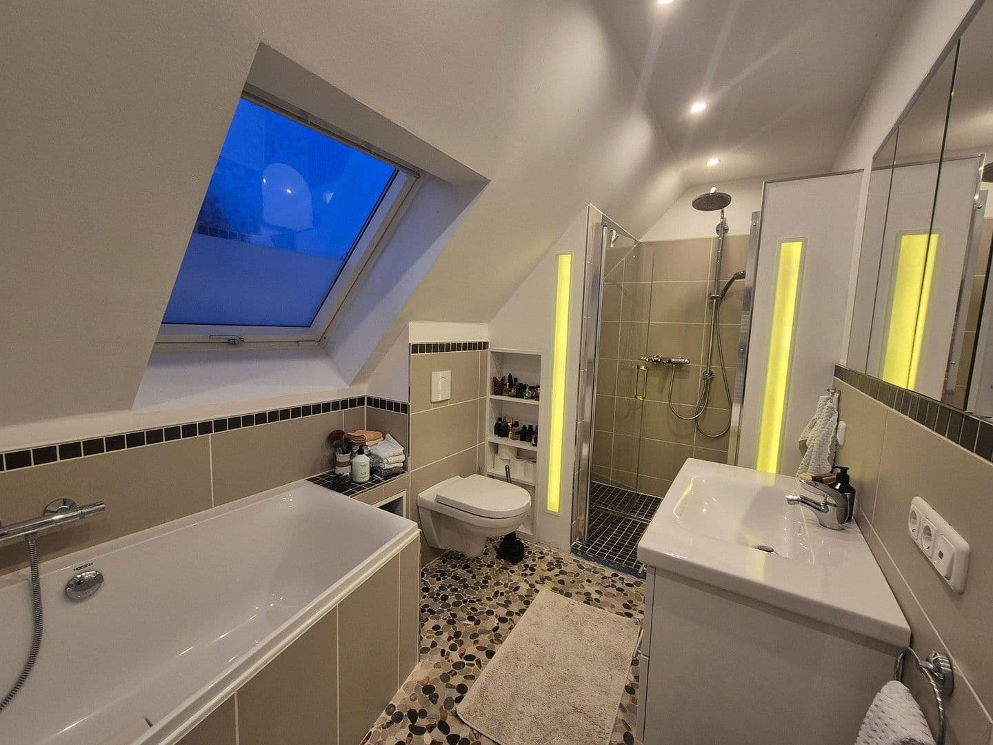 Predaj domu 200 m², pozemek 1.162 m², Drebber, Dolné Sasko Predaj domu 200 m², pozemek 1.162 m², Drebber, Dolné Sasko