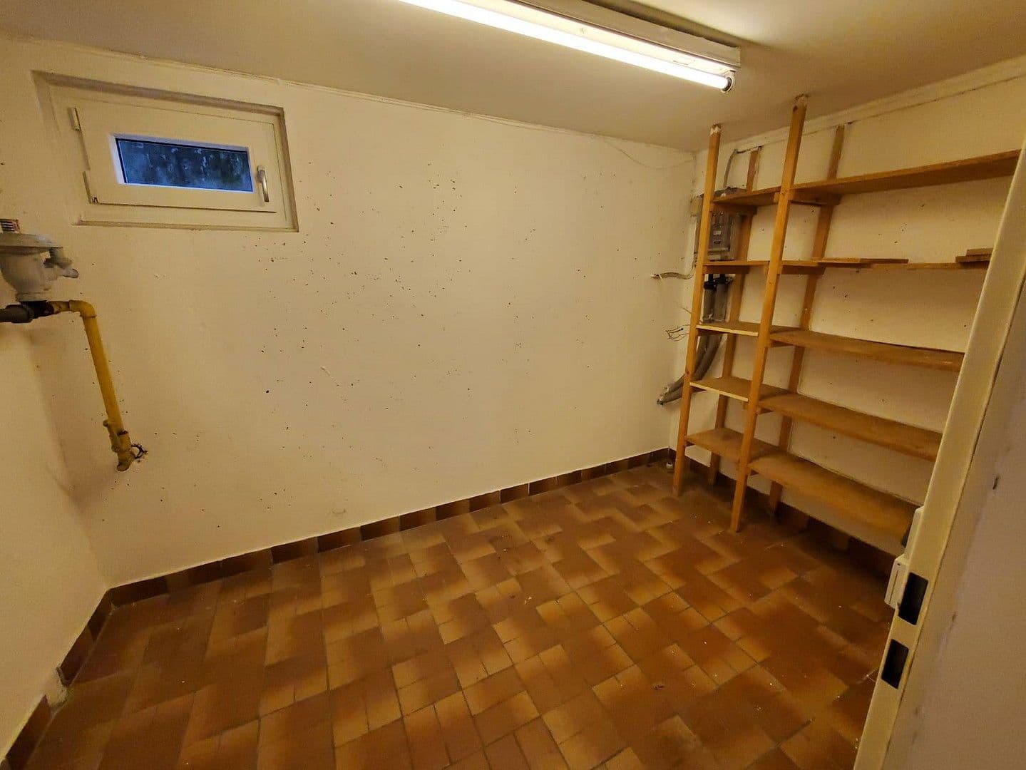 Prenájom domu 154 m², pozemek 414 m², Fürstenfeldbruck, Bavorsko Prenájom domu 154 m², pozemek 414 m², Fürstenfeldbruck, Bavorsko