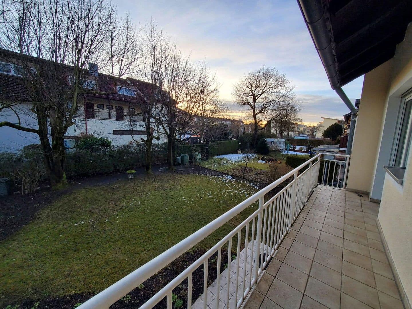 Prenájom domu 154 m², pozemek 414 m², Fürstenfeldbruck, Bavorsko Prenájom domu 154 m², pozemek 414 m², Fürstenfeldbruck, Bavorsko