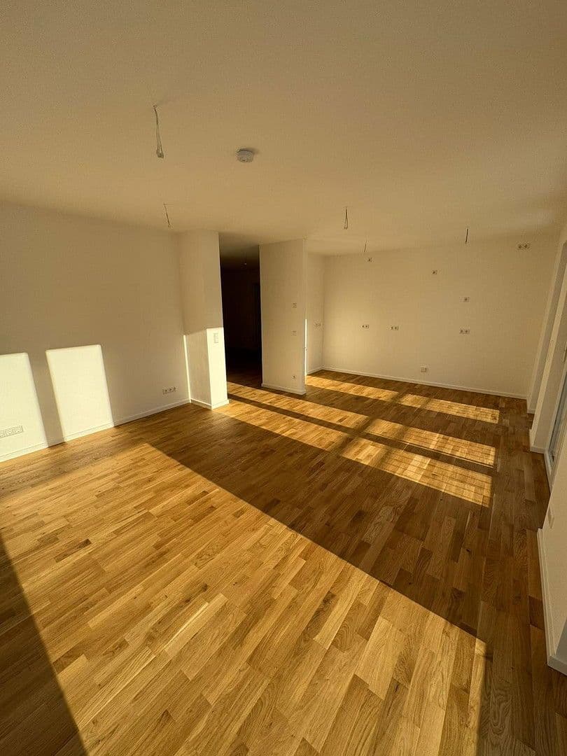 Prenájom bytu 3-izbový 83 m², Bahnhofstraße 108, Blankenfelde-Mahlow, Brandenbursko Prenájom bytu 3-izbový 83 m², Bahnhofstraße 108, Blankenfelde-Mahlow, Brandenbursko