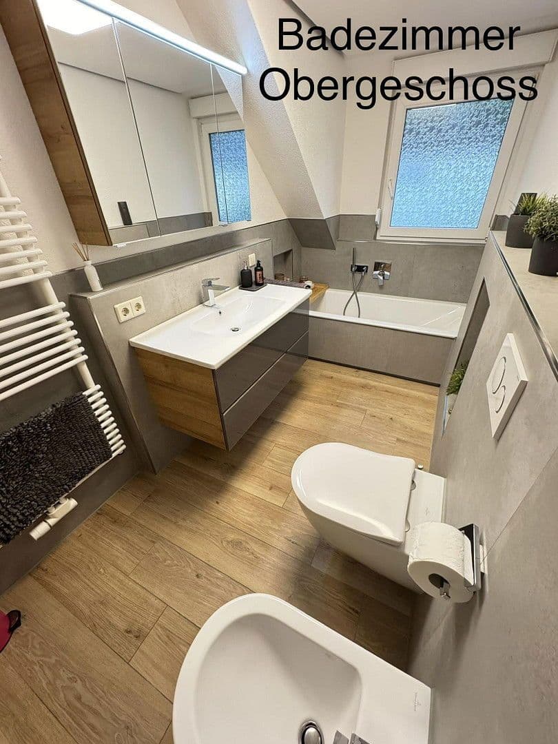 Predaj domu 165 m², pozemek 1.300 m², Forchtenberg, Bádensko-Wurttembersko Predaj domu 165 m², pozemek 1.300 m², Forchtenberg, Bádensko-Wurttembersko