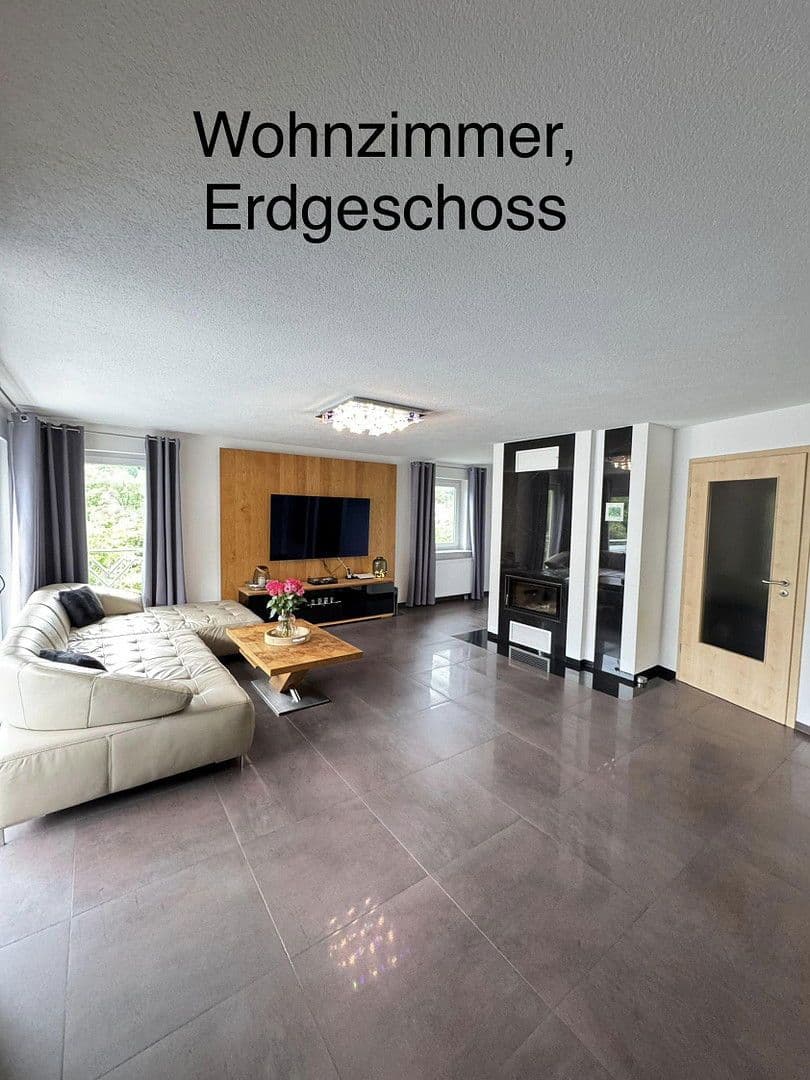 Predaj domu 165 m², pozemek 1.300 m², Forchtenberg, Bádensko-Wurttembersko Predaj domu 165 m², pozemek 1.300 m², Forchtenberg, Bádensko-Wurttembersko
