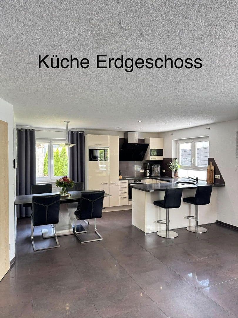 Predaj domu 165 m², pozemek 1.300 m², Forchtenberg, Bádensko-Wurttembersko Predaj domu 165 m², pozemek 1.300 m², Forchtenberg, Bádensko-Wurttembersko