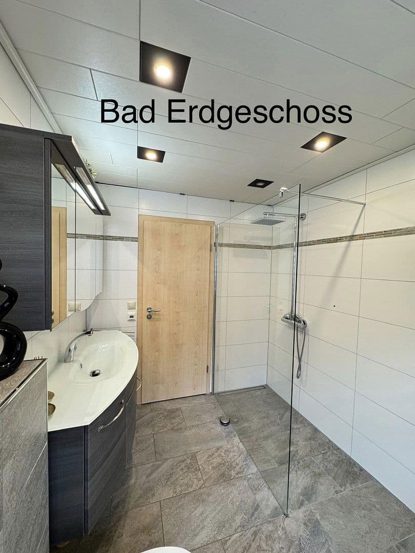 Predaj domu 165 m², pozemek 1.300 m², Forchtenberg, Bádensko-Wurttembersko Predaj domu 165 m², pozemek 1.300 m², Forchtenberg, Bádensko-Wurttembersko