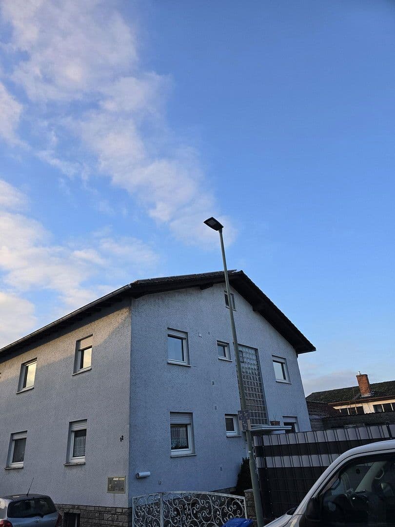 Prenájom bytu 3-izbový 120 m², Wilhelmstraße 12, Karben, Hesensko Prenájom bytu 3-izbový 120 m², Wilhelmstraße 12, Karben, Hesensko