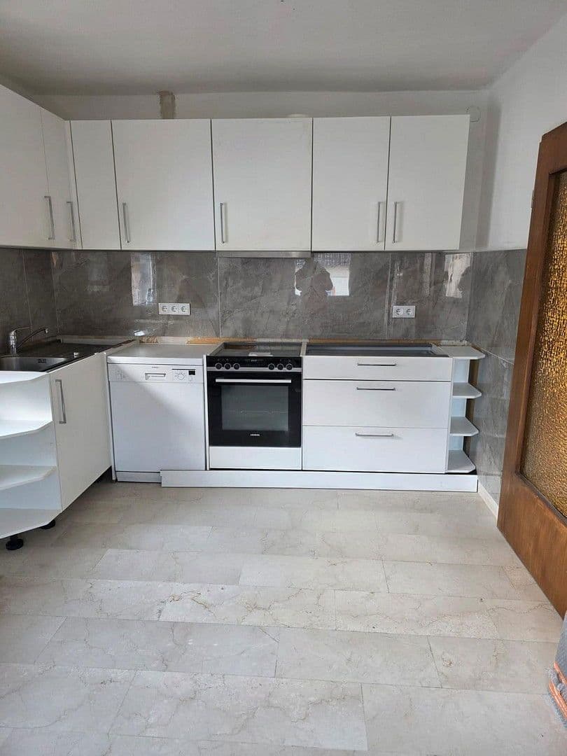 Prenájom bytu 3-izbový 120 m², Wilhelmstraße 12, Karben, Hesensko Prenájom bytu 3-izbový 120 m², Wilhelmstraße 12, Karben, Hesensko