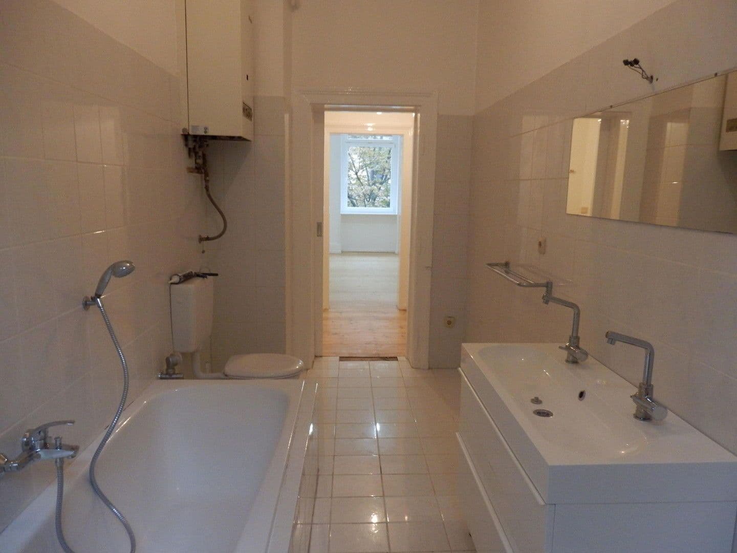 Prenájom bytu 2-izbový 81 m², Friedberger Landstraße 86, Frankfurt am main, Hesensko Prenájom bytu 2-izbový 81 m², Friedberger Landstraße 86, Frankfurt am main, Hesensko