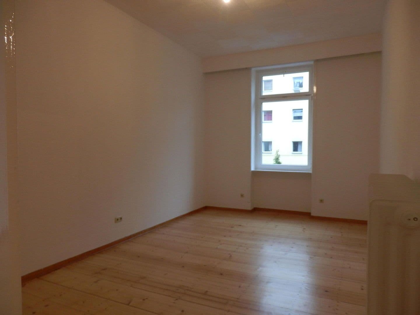 Prenájom bytu 2-izbový 81 m², Friedberger Landstraße 86, Frankfurt am main, Hesensko Prenájom bytu 2-izbový 81 m², Friedberger Landstraße 86, Frankfurt am main, Hesensko