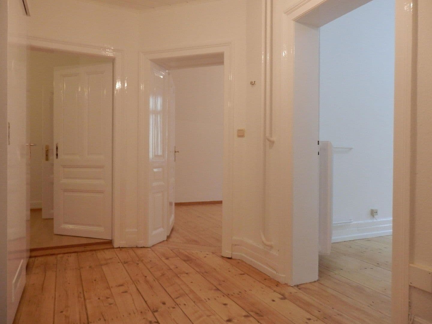 Prenájom bytu 2-izbový 81 m², Friedberger Landstraße 86, Frankfurt am main, Hesensko Prenájom bytu 2-izbový 81 m², Friedberger Landstraße 86, Frankfurt am main, Hesensko