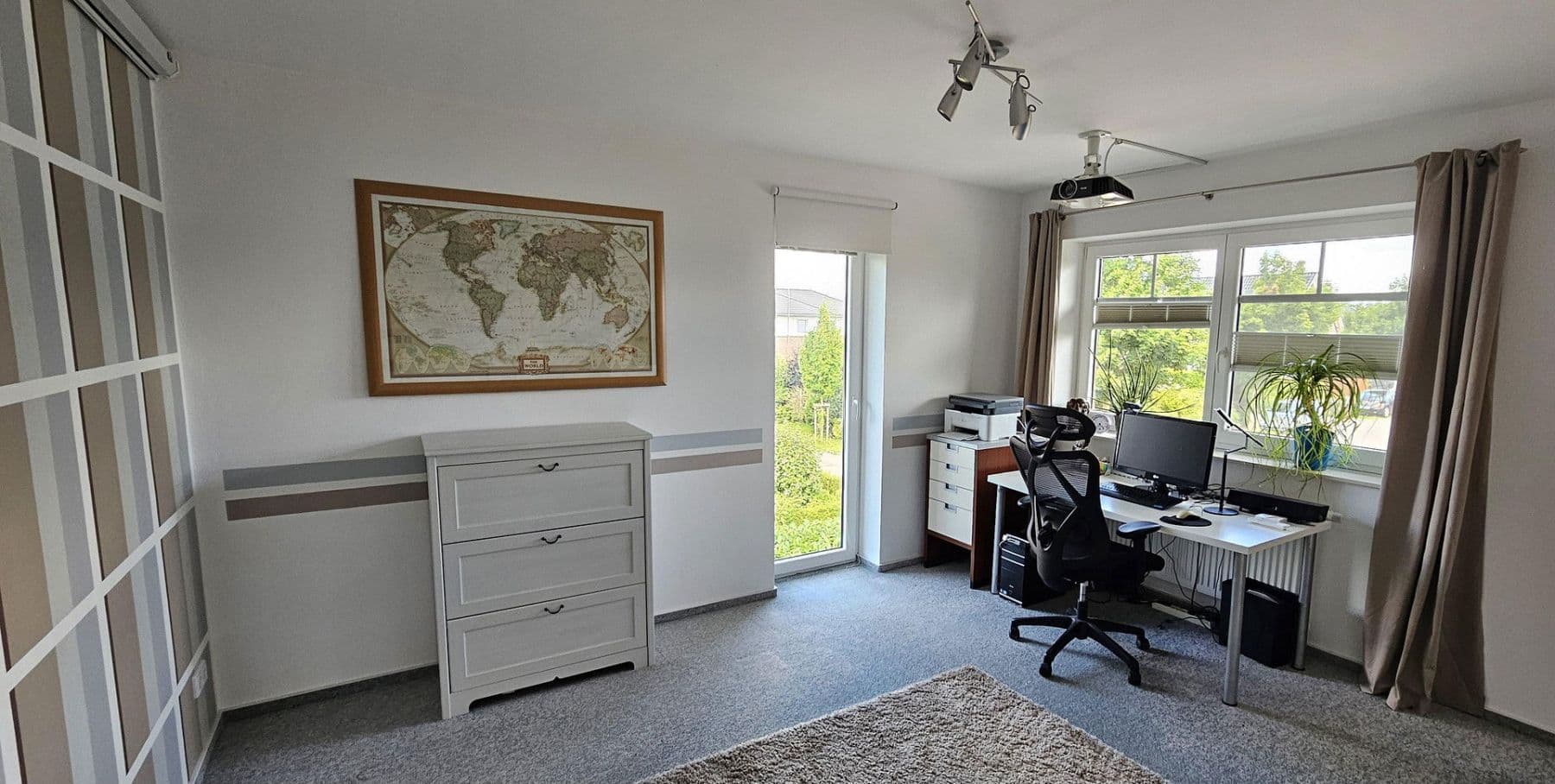 Predaj domu 167 m², pozemek 715 m², Nortorf, Šlezvicko-Holštajnsko Predaj domu 167 m², pozemek 715 m², Nortorf, Šlezvicko-Holštajnsko