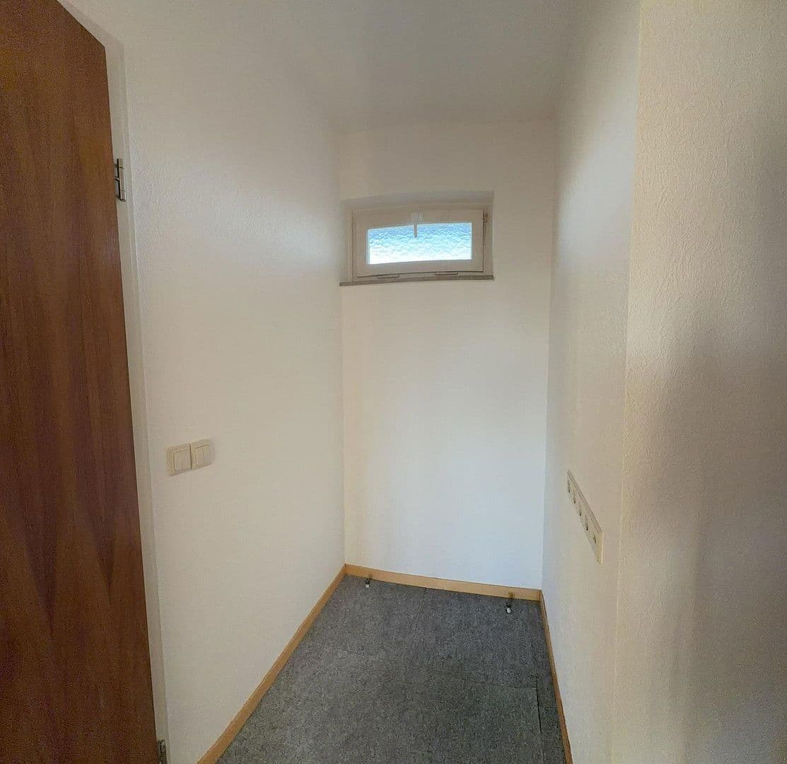 Predaj bytu 3-izbový 75 m², Hohenstaufenstrasse 100, Göppingen, Bádensko-Wurttembersko Predaj bytu 3-izbový 75 m², Hohenstaufenstrasse 100, Göppingen, Bádensko-Wurttembersko