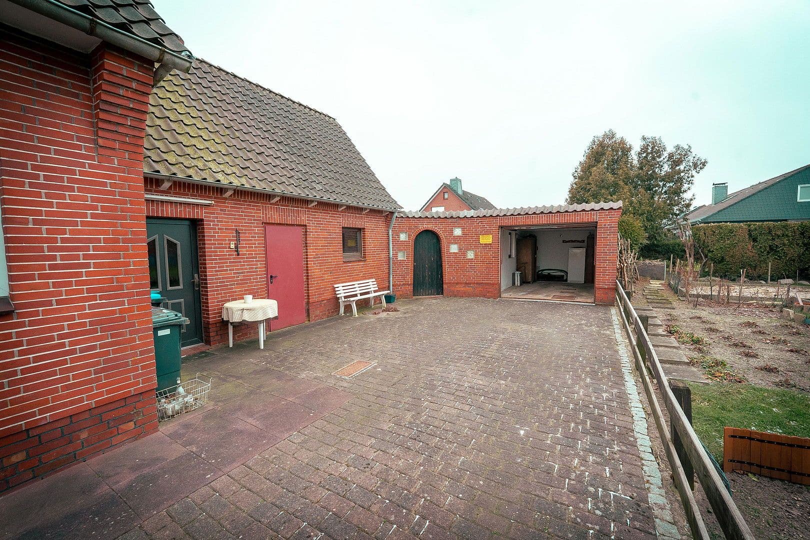 Predaj domu 108 m², pozemek 981 m², Oederquart, Dolné Sasko Predaj domu 108 m², pozemek 981 m², Oederquart, Dolné Sasko