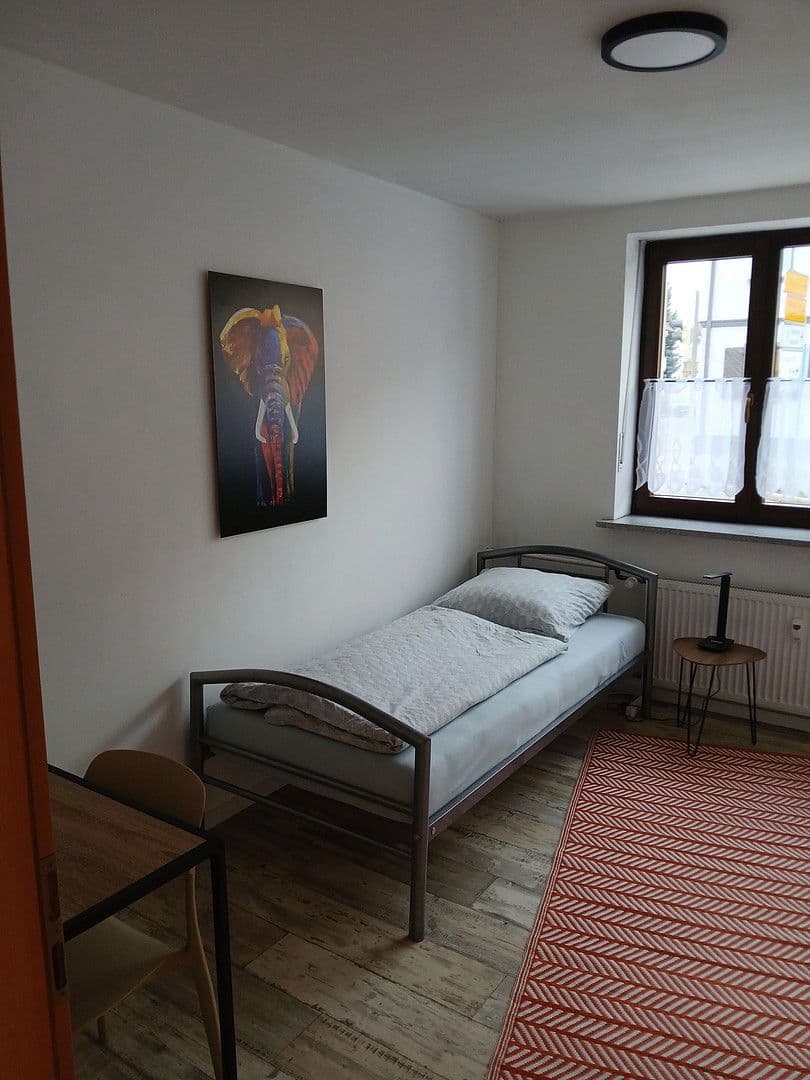 Prenájom bytu 5-izbový 135 m², Forchheimer Str. 7, Baiersdorf, Bavorsko Prenájom bytu 5-izbový 135 m², Forchheimer Str. 7, Baiersdorf, Bavorsko