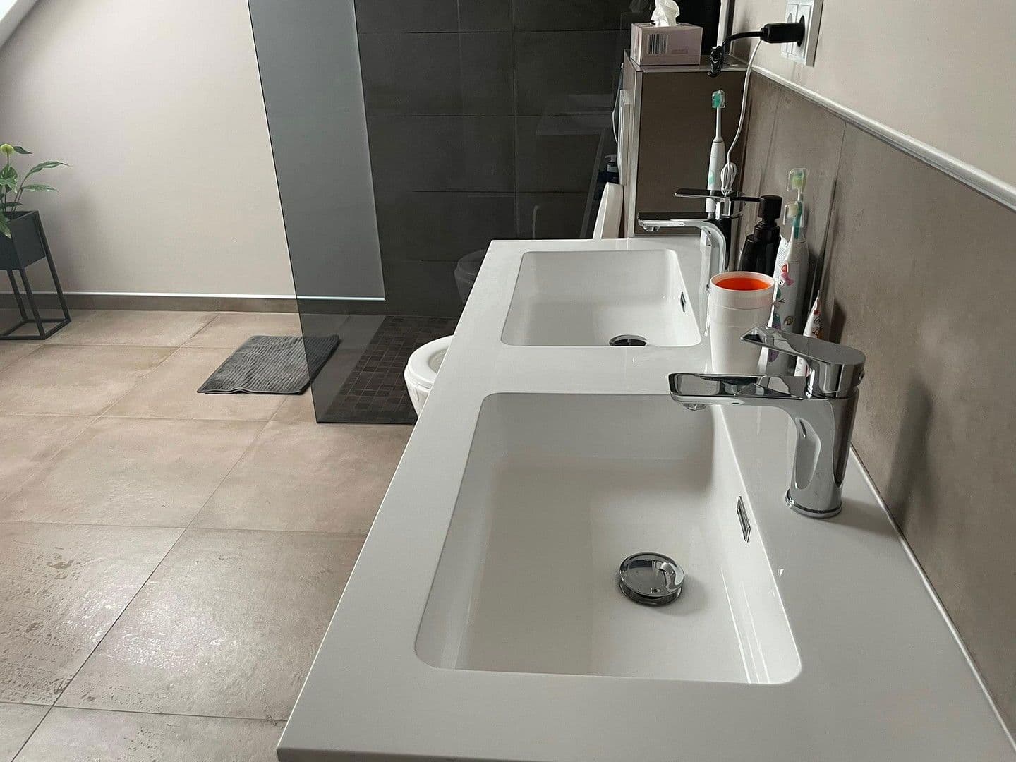 Predaj domu 146 m², pozemek 148 m², Oligschlägerweg 17, Solingen, Severné Porýnie - Westfálsko Predaj domu 146 m², pozemek 148 m², Oligschlägerweg 17, Solingen, Severné Porýnie - Westfálsko