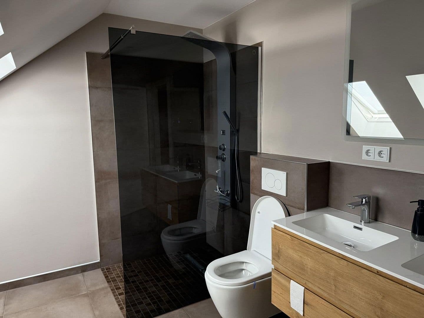 Predaj domu 146 m², pozemek 148 m², Oligschlägerweg 17, Solingen, Severné Porýnie - Westfálsko Predaj domu 146 m², pozemek 148 m², Oligschlägerweg 17, Solingen, Severné Porýnie - Westfálsko