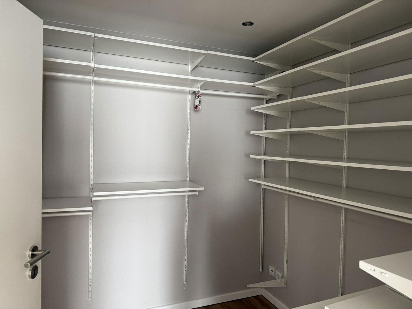 Predaj domu 146 m², pozemek 148 m², Oligschlägerweg 17, Solingen, Severné Porýnie - Westfálsko Predaj domu 146 m², pozemek 148 m², Oligschlägerweg 17, Solingen, Severné Porýnie - Westfálsko