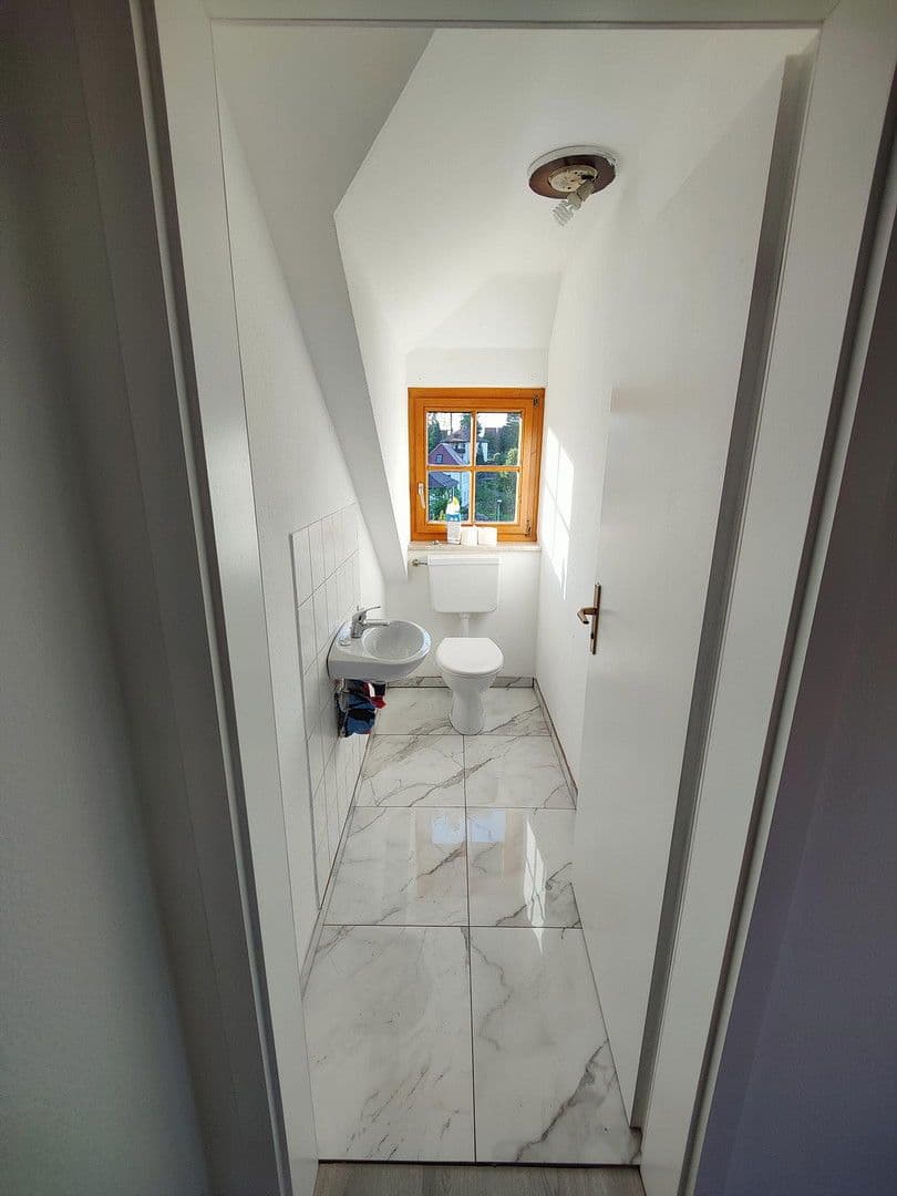 Prenájom bytu 2-izbový 63 m², Ellwangen (Jagst), Bádensko-Wurttembersko Prenájom bytu 2-izbový 63 m², Ellwangen (Jagst), Bádensko-Wurttembersko