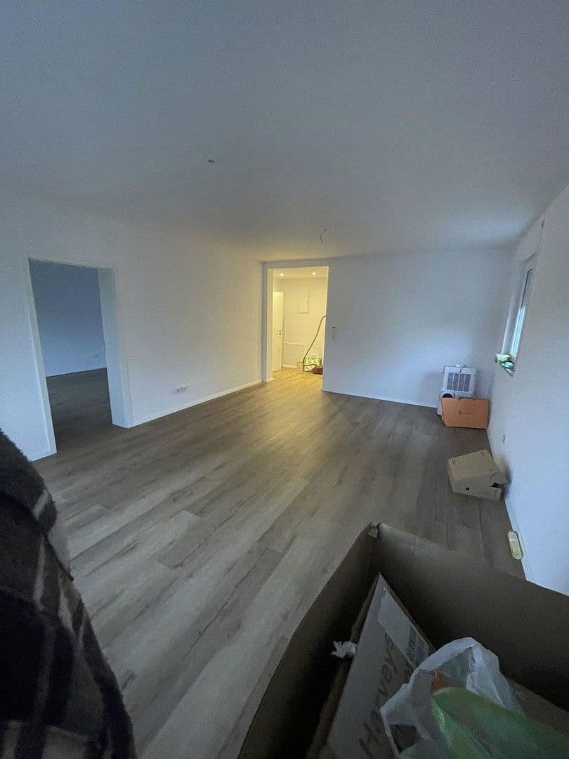 Prenájom bytu 2-izbový 62 m², Brandenburger Straße 2, Esslingen am Neckar, Bádensko-Wurttembersko Prenájom bytu 2-izbový 62 m², Brandenburger Straße 2, Esslingen am Neckar, Bádensko-Wurttembersko