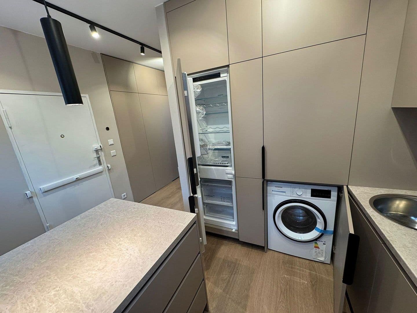 Prenájom bytu 2-izbový 50 m², Gotha-Allee 36, Berlin, Berlín Prenájom bytu 2-izbový 50 m², Gotha-Allee 36, Berlin, Berlín