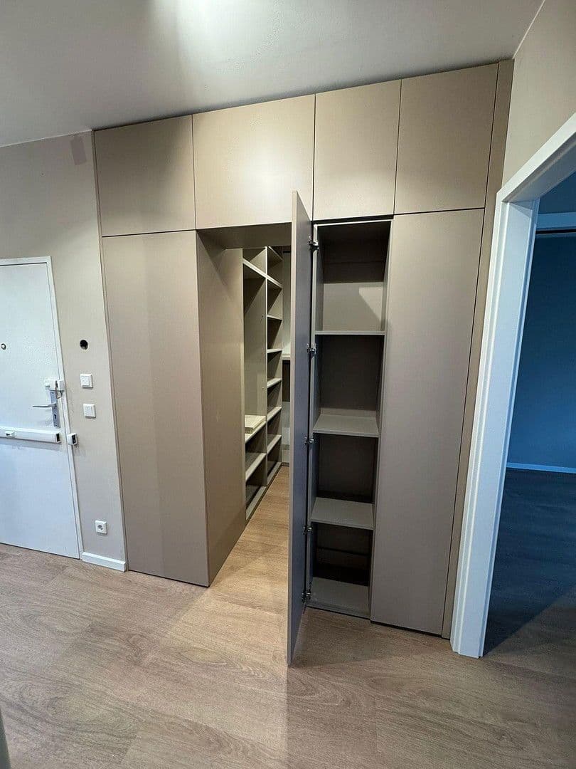 Prenájom bytu 2-izbový 50 m², Gotha-Allee 36, Berlin, Berlín Prenájom bytu 2-izbový 50 m², Gotha-Allee 36, Berlin, Berlín