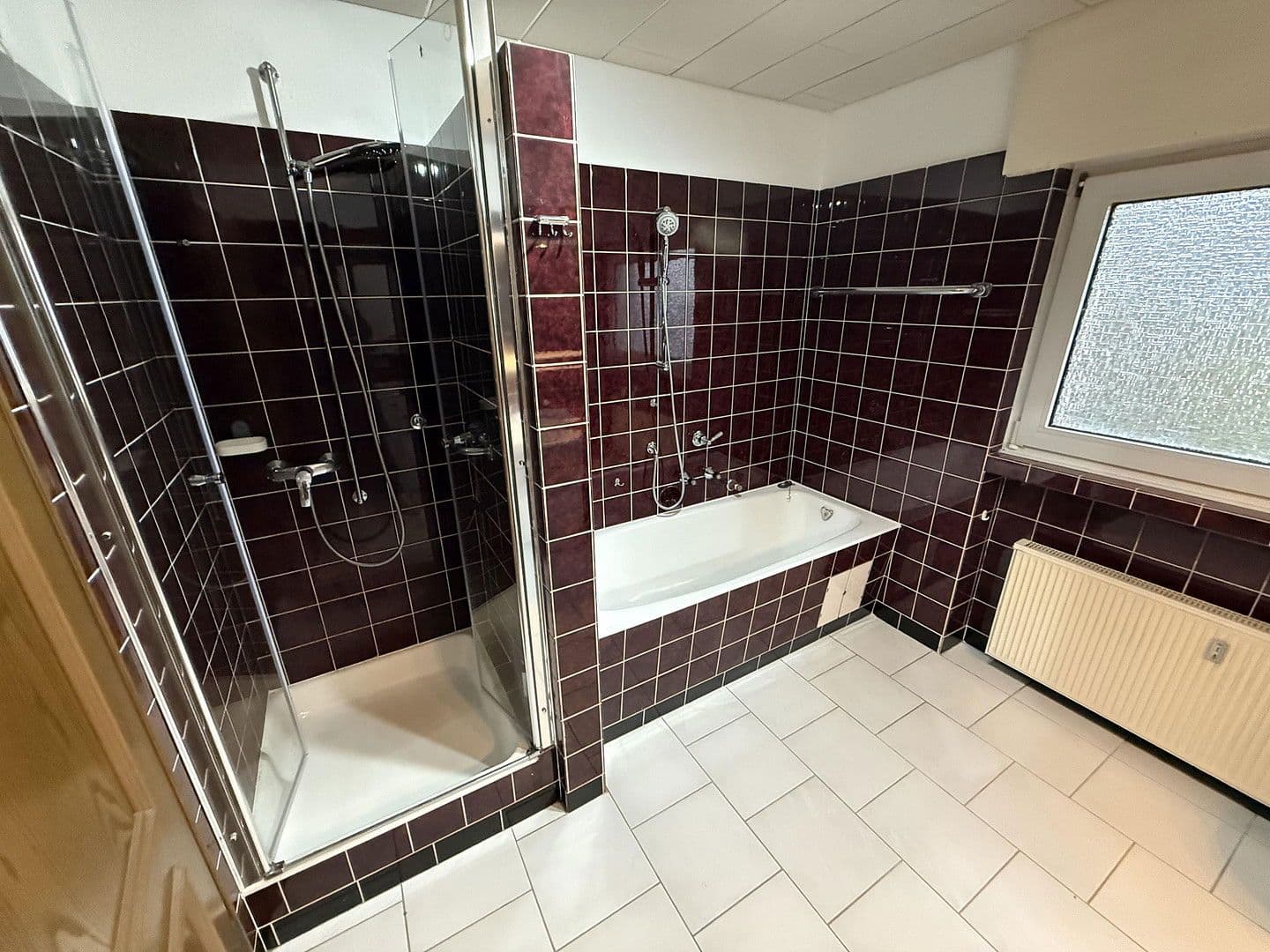 Prenájom bytu 3-izbový 98 m², Gartenstraße 13, Werdohl, Severné Porýnie - Westfálsko Prenájom bytu 3-izbový 98 m², Gartenstraße 13, Werdohl, Severné Porýnie - Westfálsko