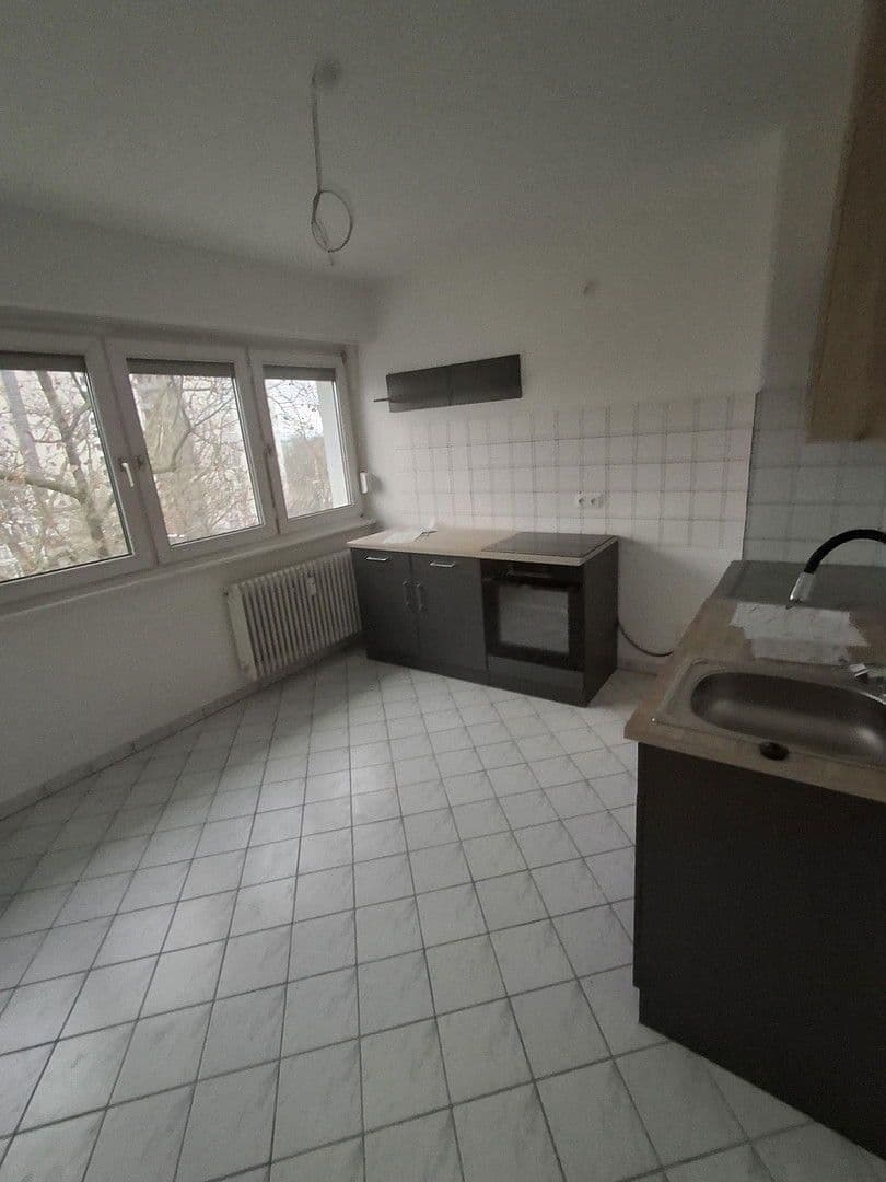 Prenájom bytu 3-izbový 78 m², Rheinstraße 53, Karlsruhe, Bádensko-Wurttembersko Prenájom bytu 3-izbový 78 m², Rheinstraße 53, Karlsruhe, Bádensko-Wurttembersko