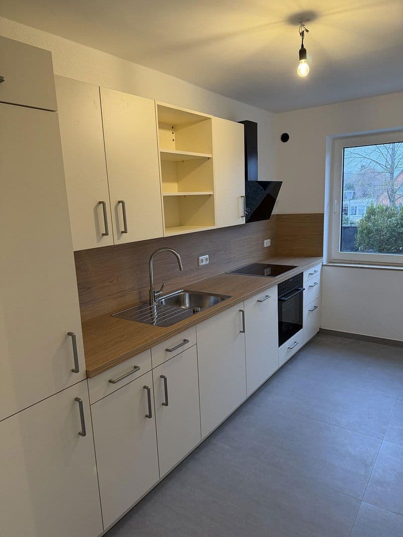 Prenájom bytu 2-izbový 68 m², Kirchweg 68, Adendorf, Dolné Sasko Prenájom bytu 2-izbový 68 m², Kirchweg 68, Adendorf, Dolné Sasko