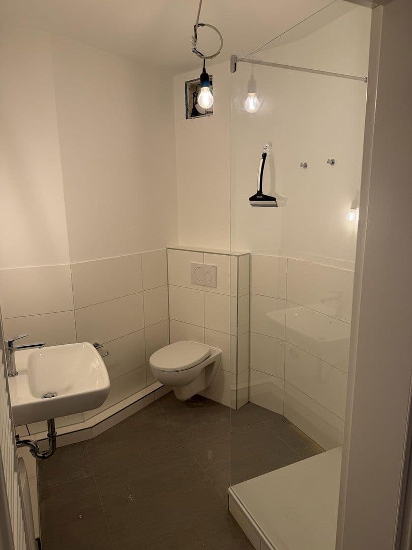 Prenájom bytu 2-izbový 68 m², Kirchweg 68, Adendorf, Dolné Sasko Prenájom bytu 2-izbový 68 m², Kirchweg 68, Adendorf, Dolné Sasko