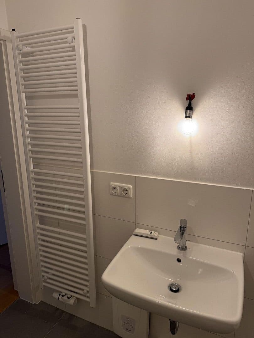 Prenájom bytu 2-izbový 68 m², Kirchweg 68, Adendorf, Dolné Sasko Prenájom bytu 2-izbový 68 m², Kirchweg 68, Adendorf, Dolné Sasko