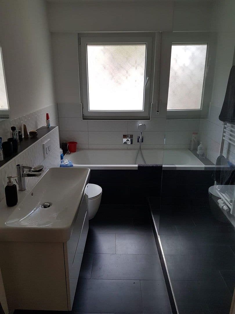 Predaj domu 180 m², pozemek 604 m², Neckarsteinach, Hesensko Predaj domu 180 m², pozemek 604 m², Neckarsteinach, Hesensko