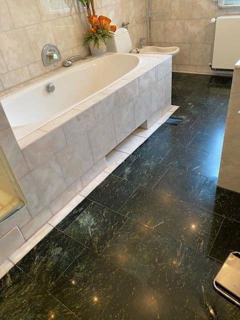 Predaj domu 220 m², pozemek 1.041 m², Berlin, Berlín Predaj domu 220 m², pozemek 1.041 m², Berlin, Berlín