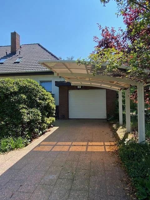 Predaj domu 220 m², pozemek 1.041 m², Berlin, Berlín Predaj domu 220 m², pozemek 1.041 m², Berlin, Berlín