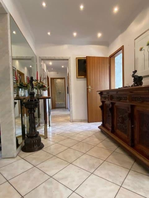 Predaj domu 220 m², pozemek 1.041 m², Berlin, Berlín Predaj domu 220 m², pozemek 1.041 m², Berlin, Berlín