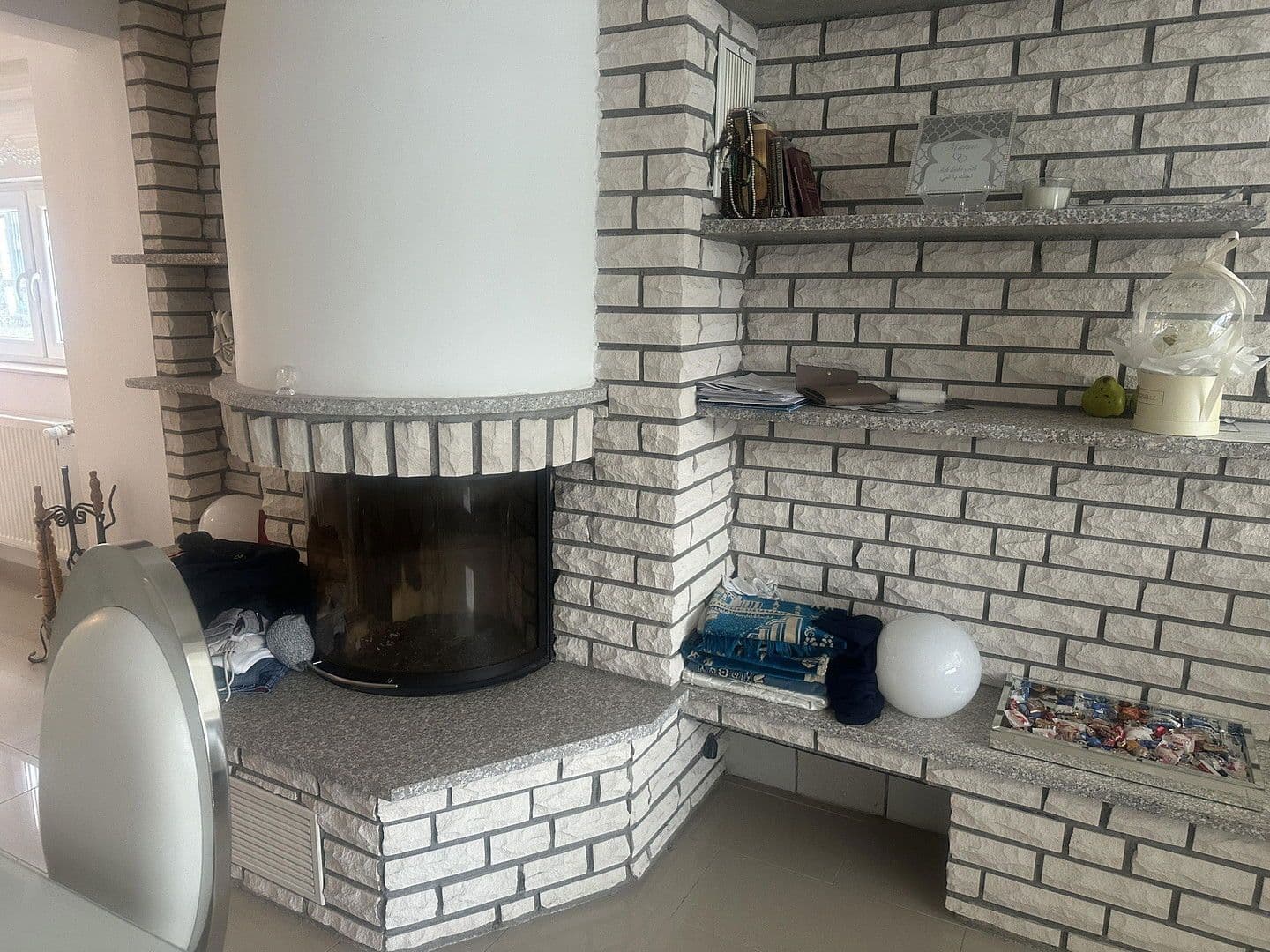 Prenájom bytu 7-izbový 211 m², Leverkusen, Severné Porýnie - Westfálsko Prenájom bytu 7-izbový 211 m², Leverkusen, Severné Porýnie - Westfálsko