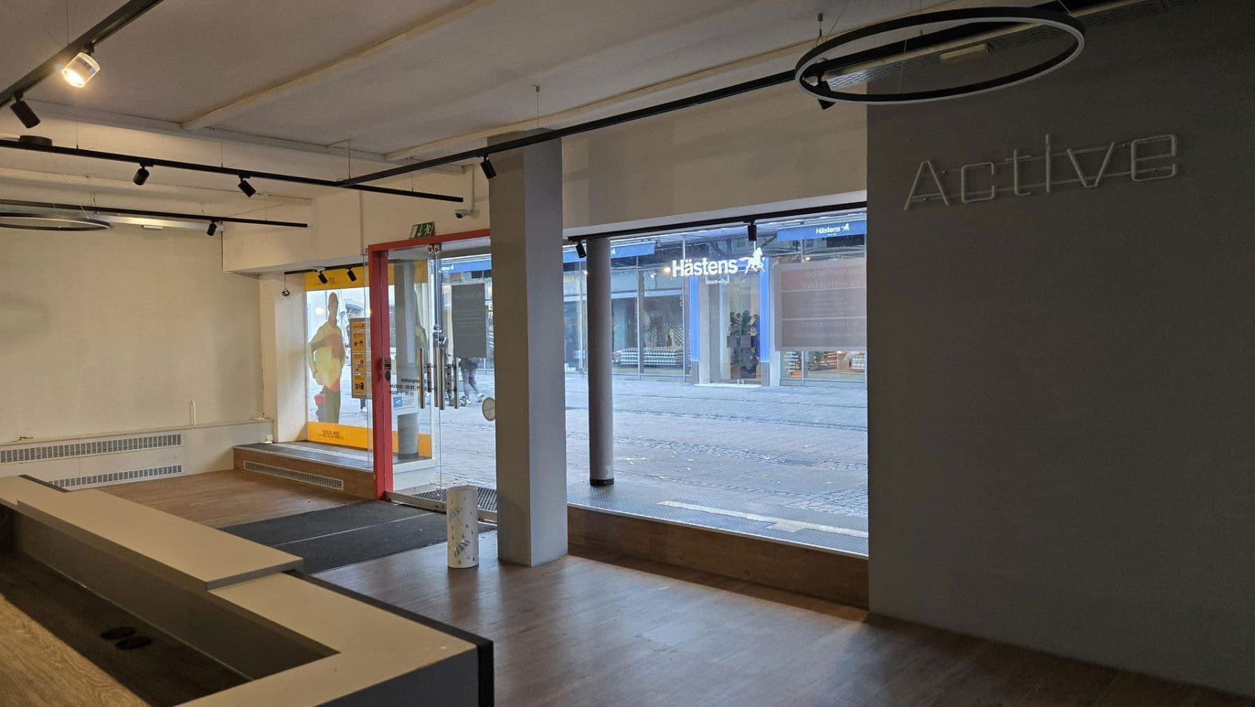 Prenájom nebytového priestoru 310 m², Scheffelstraße 5, Singen (Hohentwiel), Bádensko-Wurttembersko Prenájom nebytového priestoru 310 m², Scheffelstraße 5, Singen (Hohentwiel), Bádensko-Wurttembersko